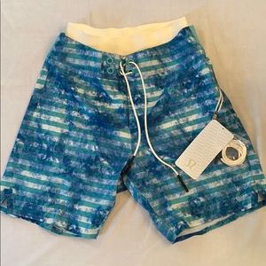 Lululemon El Current Short 9” Lined - size 30